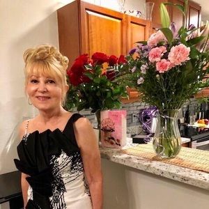 Meet your Posher, Lana